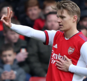 Barnes believes that Odegaard cannot survive in the presence of a Manchester United